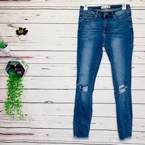 K’s More Distressed Frayed Hem Medium Wash Skinny Jeans Size 5